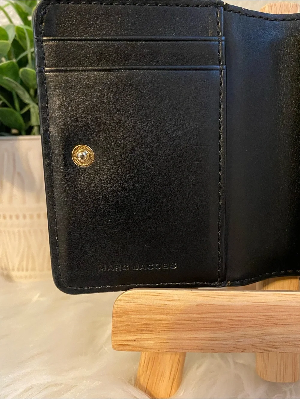Marc Jacobs Black Embossed Leather Card Wallet Unisex